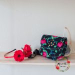 Sac à main fleuri noir