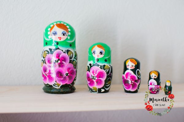 Matriochka verte rose et noir
